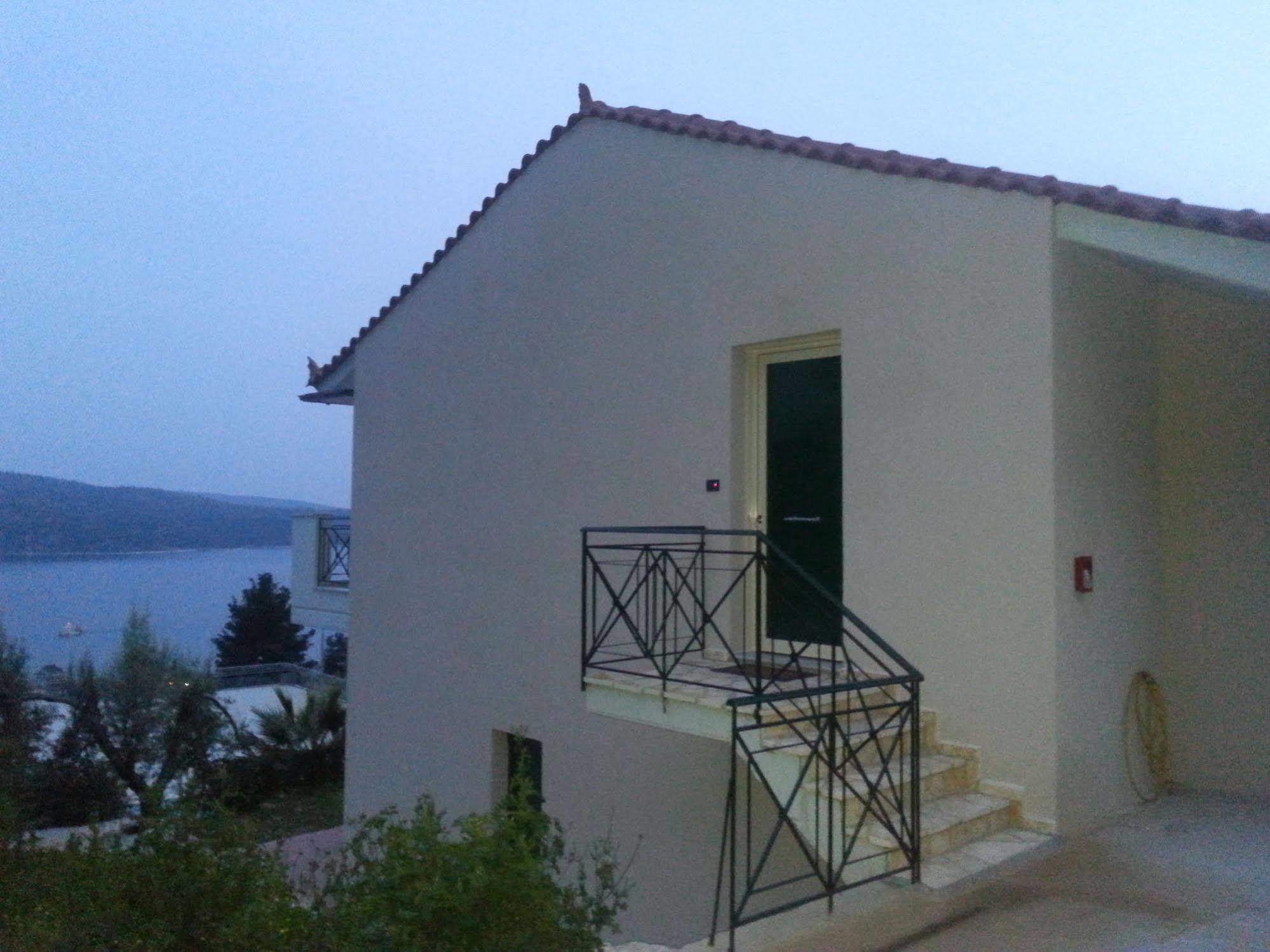Giannis Village Resort Astakós 外观 照片